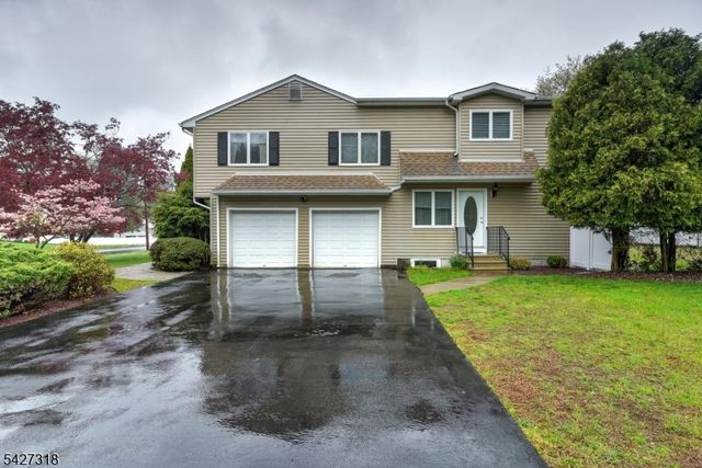 52 Ashburn Rd, Wayne Twp., NJ 07470