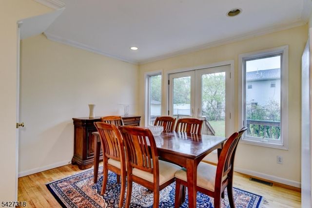 52 Ashburn Rd, Wayne Twp., NJ 07470