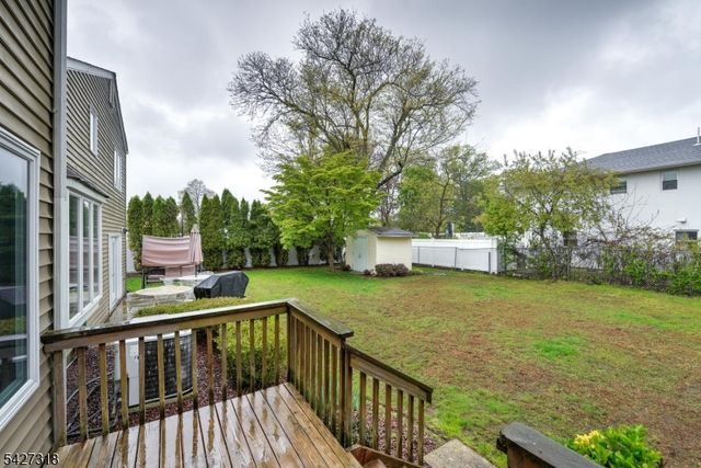 52 Ashburn Rd, Wayne Twp., NJ 07470