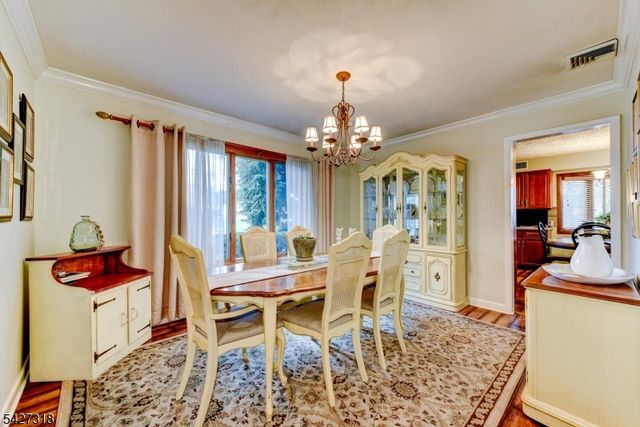 52 Ashburn Rd, Wayne Twp., NJ 07470
