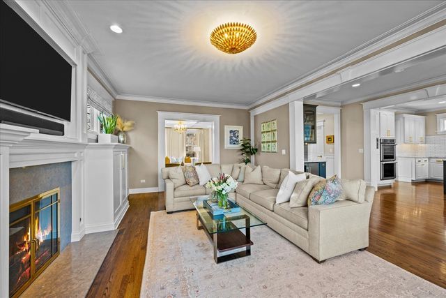 626 Washington Avenue, Wilmette, IL 60091