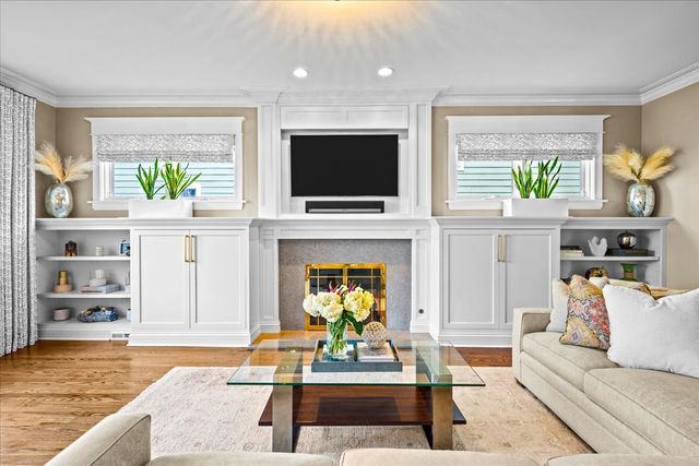 626 Washington Avenue, Wilmette, IL 60091