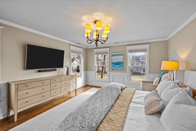 626 Washington Avenue, Wilmette, IL 60091