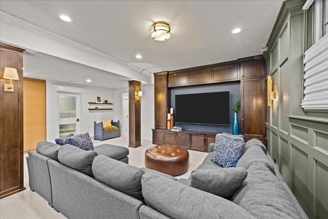 626 Washington Avenue, Wilmette, IL 60091