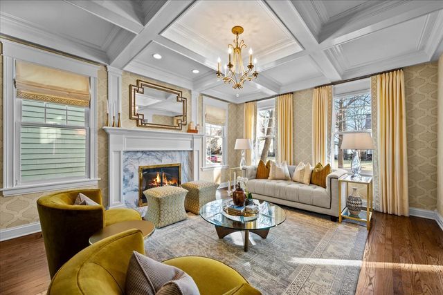 626 Washington Avenue, Wilmette, IL 60091