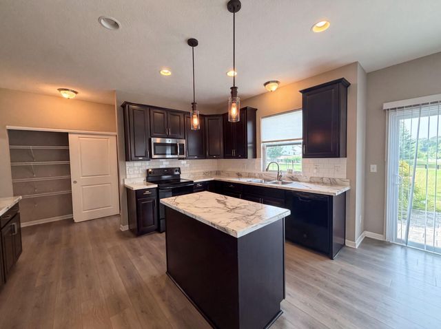 3212 Yellow Finch Way, Columbus, OH 43231