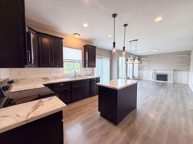 3212 Yellow Finch Way, Columbus, OH 43231