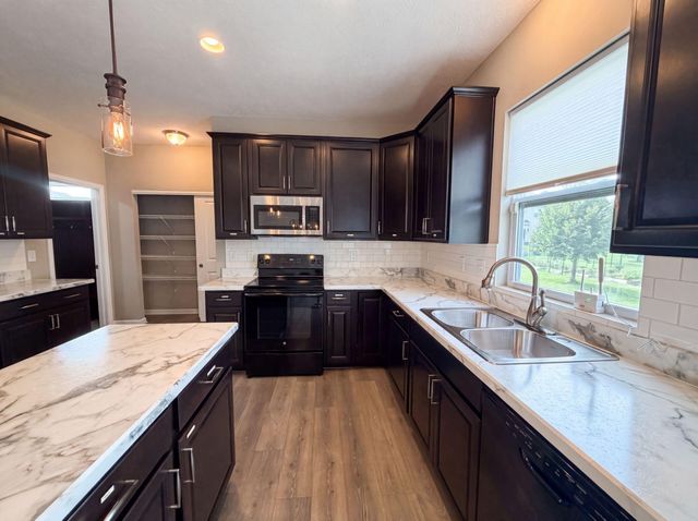 3212 Yellow Finch Way, Columbus, OH 43231