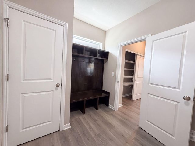 3212 Yellow Finch Way, Columbus, OH 43231