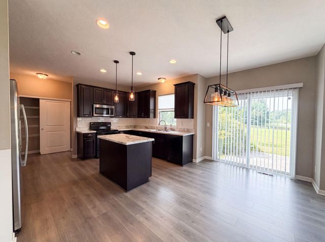 3212 Yellow Finch Way, Columbus, OH 43231