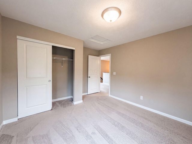 3212 Yellow Finch Way, Columbus, OH 43231