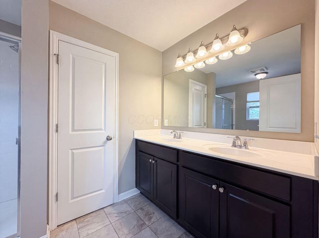 3212 Yellow Finch Way, Columbus, OH 43231