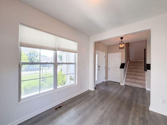 3212 Yellow Finch Way, Columbus, OH 43231