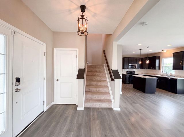 3212 Yellow Finch Way, Columbus, OH 43231