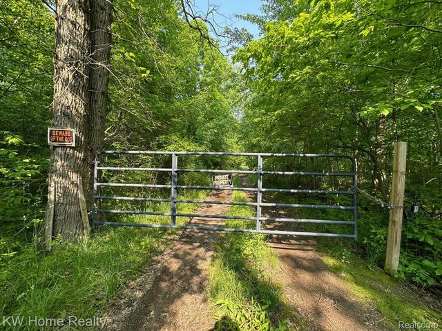 4456 Five Lakes Road, North Branch Township, MI 48461