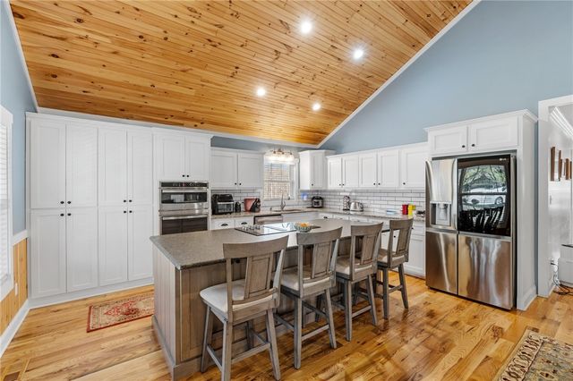 1122 Midway Road, Pickens, SC 29671