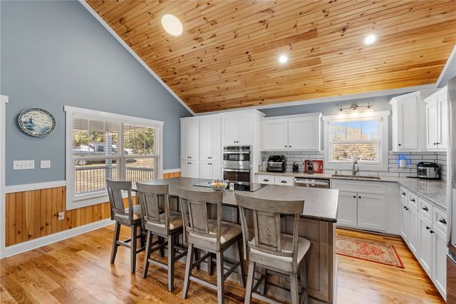 1122 Midway Road, Pickens, SC 29671