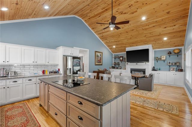 1122 Midway Road, Pickens, SC 29671
