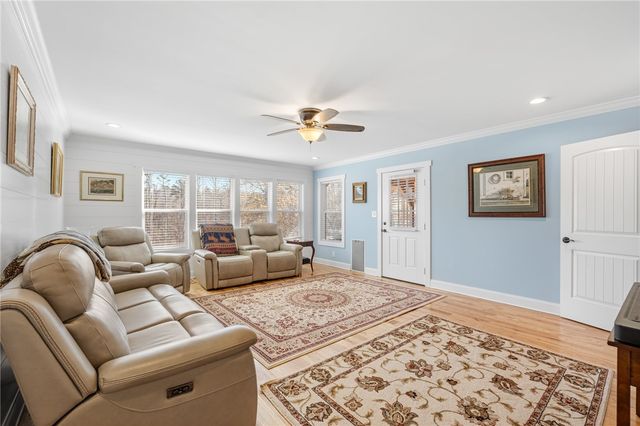 1122 Midway Road, Pickens, SC 29671