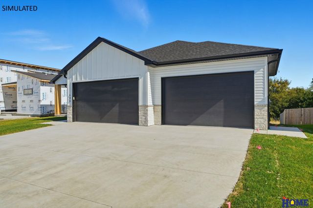720 Regiment Road, Lincoln, NE 68527