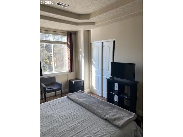 1739 Ne Dekum St, Portland, OR 97211