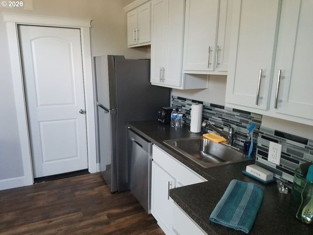 1739 Ne Dekum St, Portland, OR 97211
