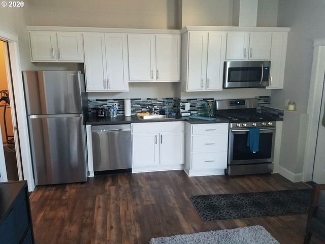1739 Ne Dekum St, Portland, OR 97211