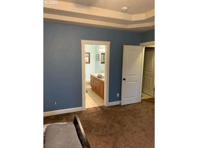 1739 Ne Dekum St, Portland, OR 97211