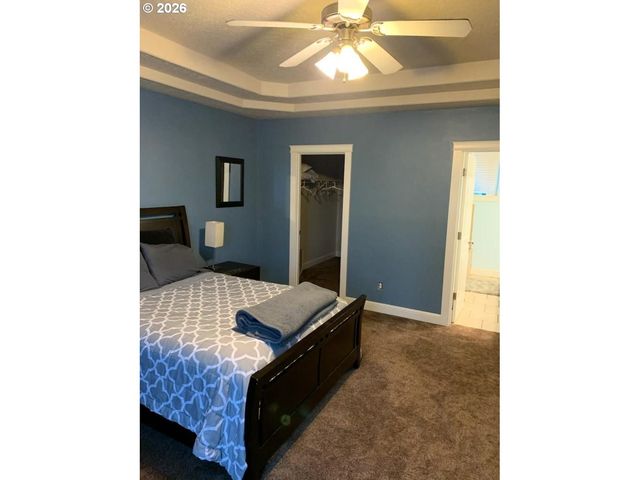 1739 Ne Dekum St, Portland, OR 97211