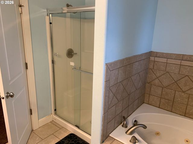 1739 Ne Dekum St, Portland, OR 97211