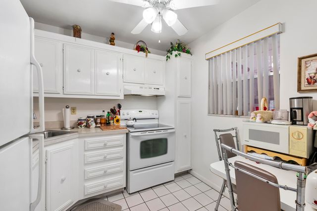 8390 Lagos De Campo Boulevard, Tamarac, FL 33321