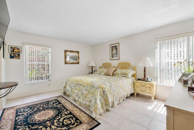 8390 Lagos De Campo Boulevard, Tamarac, FL 33321