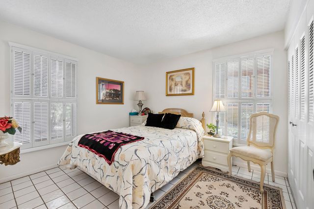 8390 Lagos De Campo Boulevard, Tamarac, FL 33321