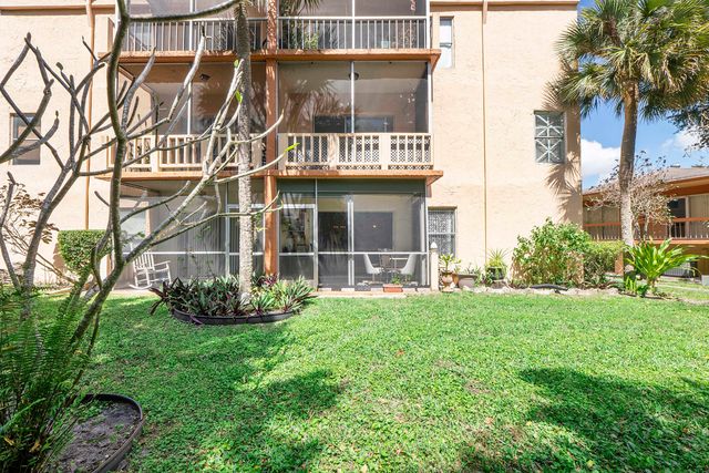 8390 Lagos De Campo Boulevard, Tamarac, FL 33321