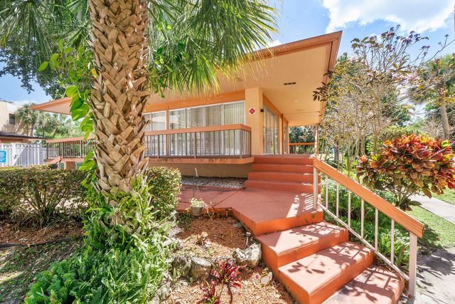 8390 Lagos De Campo Boulevard, Tamarac, FL 33321