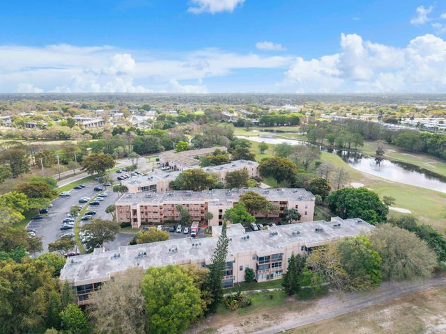 8390 Lagos De Campo Boulevard, Tamarac, FL 33321