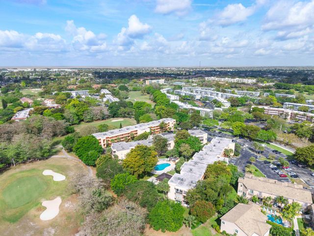 8390 Lagos De Campo Boulevard, Tamarac, FL 33321