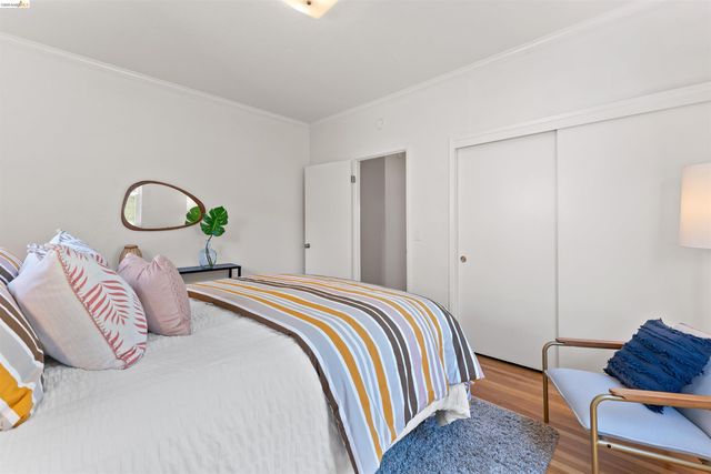 881 Erie St, Oakland, CA 94610