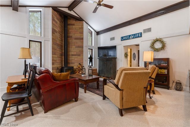 9707 Lakewood Drive NE, Mineral City, OH 44656