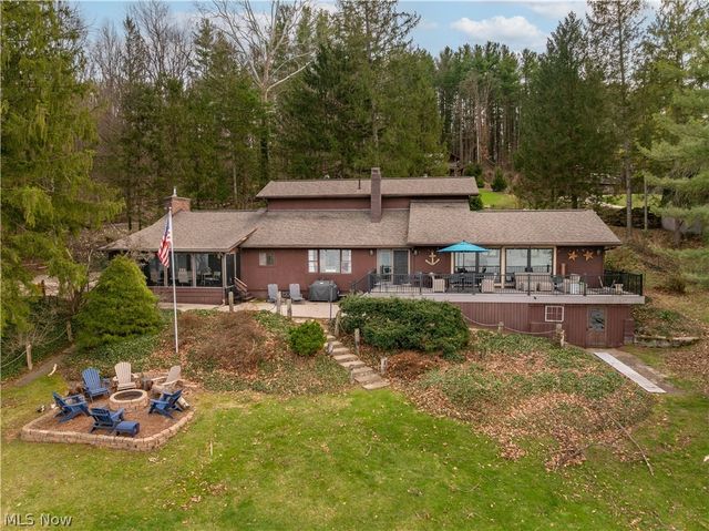 9707 Lakewood Drive NE, Mineral City, OH 44656