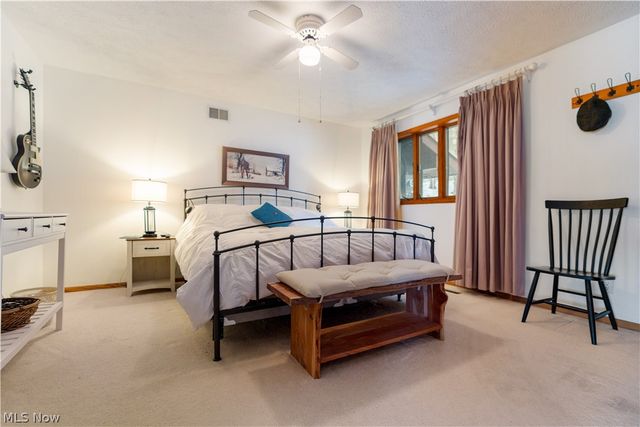 9707 Lakewood Drive NE, Mineral City, OH 44656