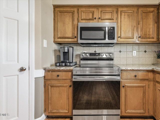 1006 Lantern Light Court, Apex, NC 27502