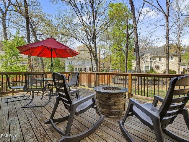1006 Lantern Light Court, Apex, NC 27502