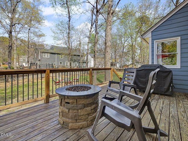 1006 Lantern Light Court, Apex, NC 27502
