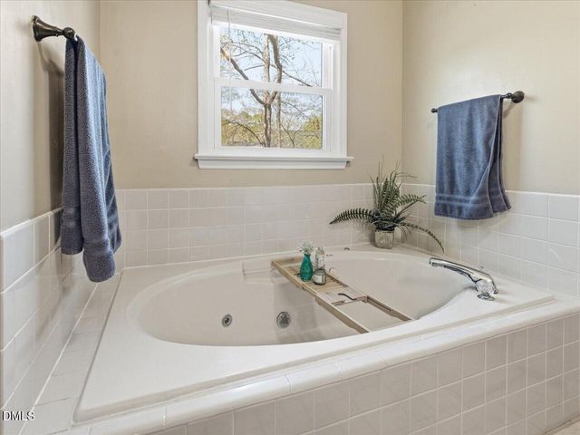 1006 Lantern Light Court, Apex, NC 27502