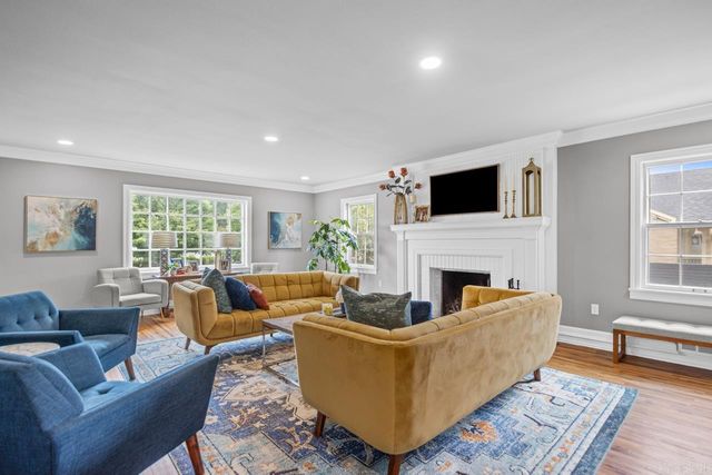 406 W Narroway, Benton, AR 72015