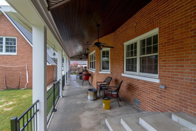 406 W Narroway, Benton, AR 72015