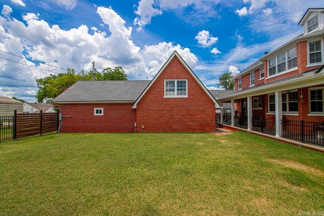 406 W Narroway, Benton, AR 72015