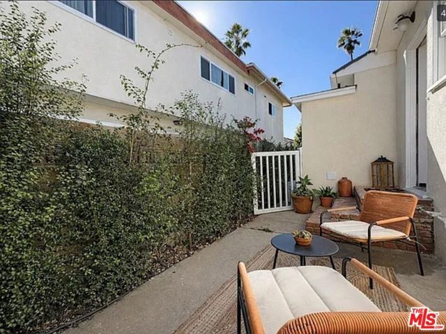 1111 21st Street C, Santa Monica, CA 90403
