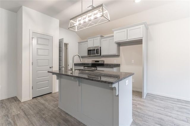 4616 Lincoln Landing, Harrah, OK 73045